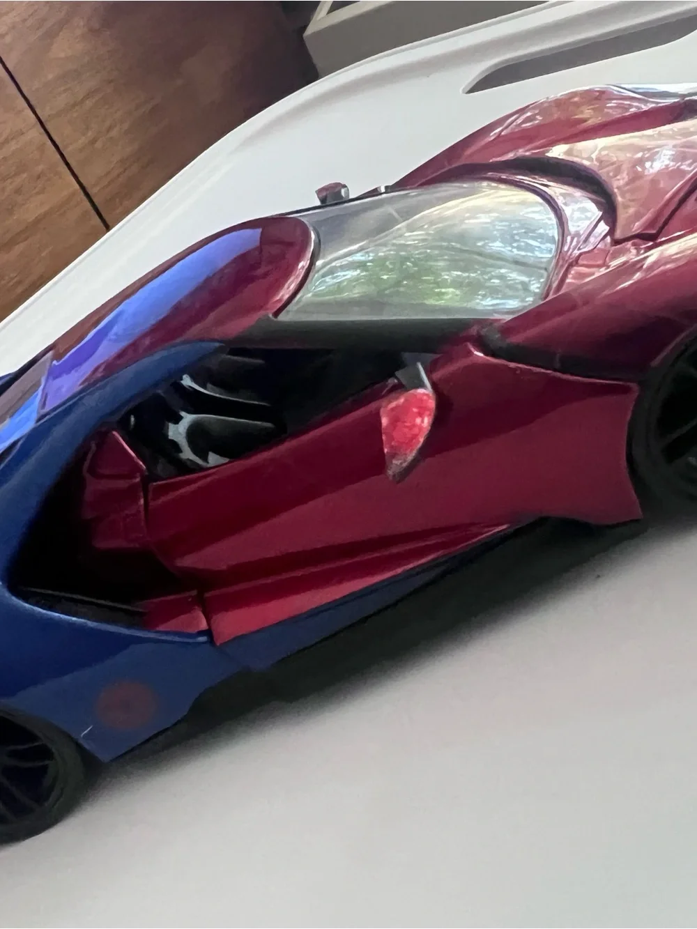 Jada Toys Marvel Spider-Man 2017 Ford GT Diecast Car 1:24 Scale Collectors Item
